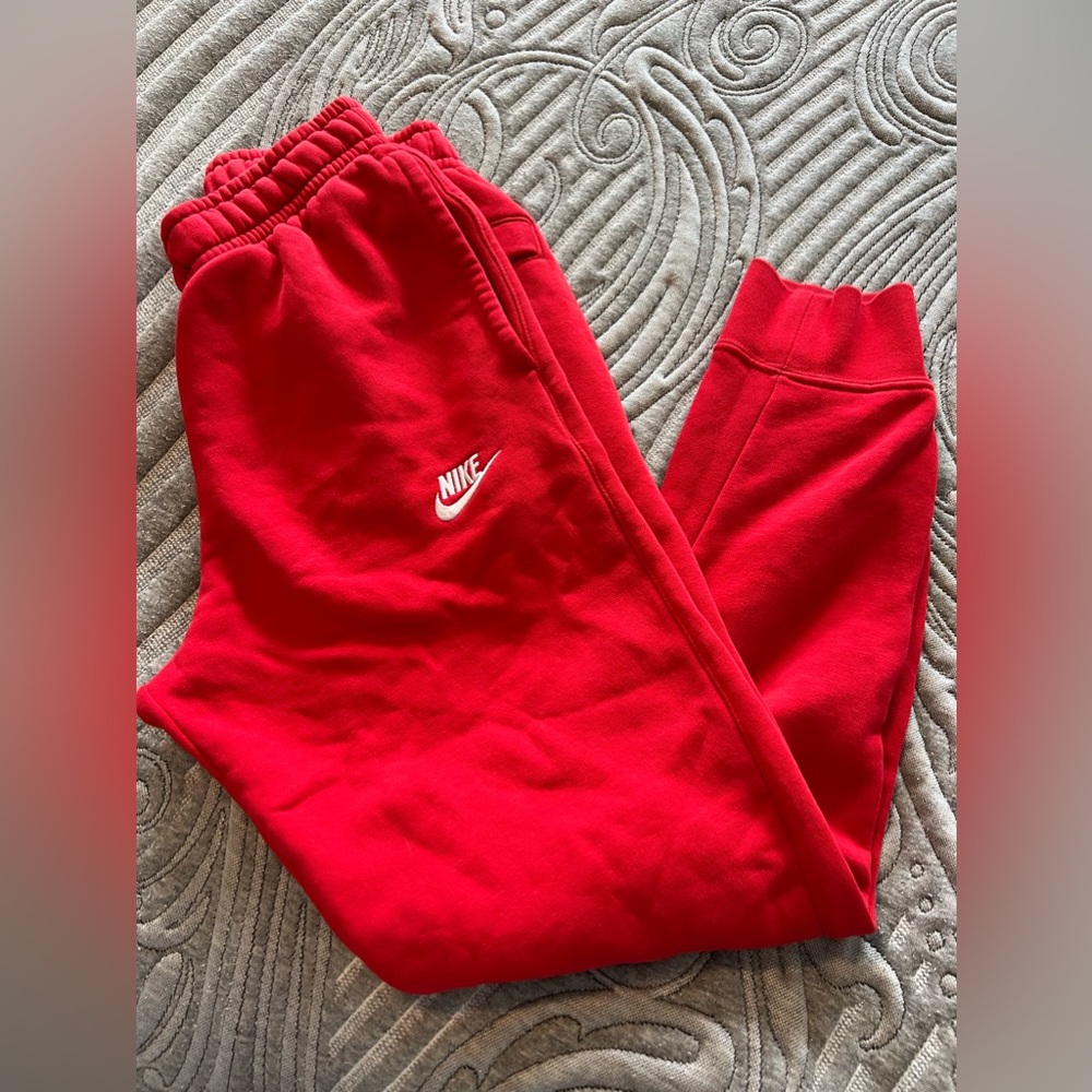 Red Nike sweatpants xs